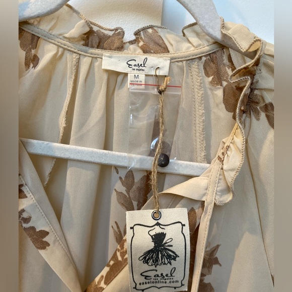 NWT Easel Floral Fall Beige Blouse for Women Medium - Picture 3 of 8